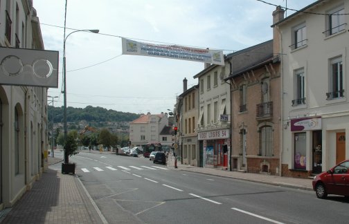 Avenue du Général de Gaulle (anciennement rue de Metz) en 2009 (photographie couleur : Jean-Luc Gouret)